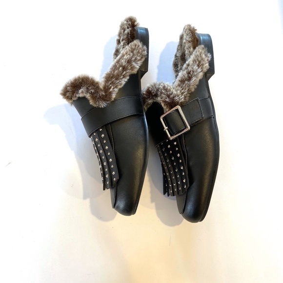 Design Lab Black Mules with studs and fur Sz 8 - Picture 4 of 5
